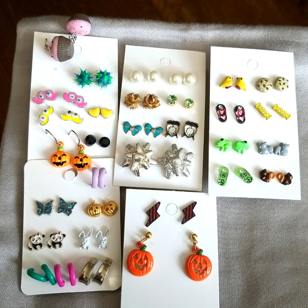 32 PAIRS of earrings